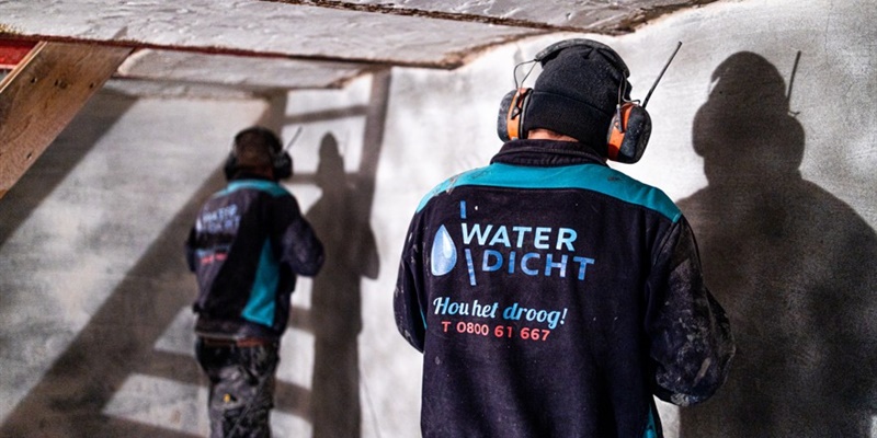 Hoe kun je voorkomen dat water via de muren of vloer de kelder binnendringt?